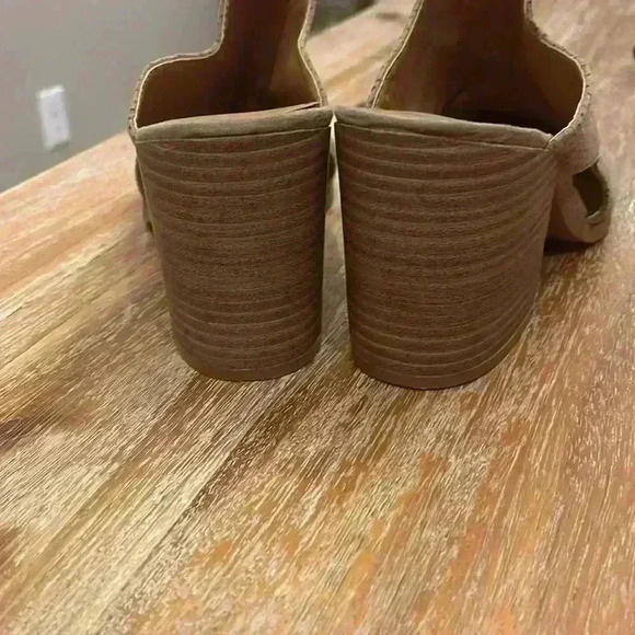 DV by Dolce Vita Perforated Booties SZ 7.5 - Picture 3 of 4